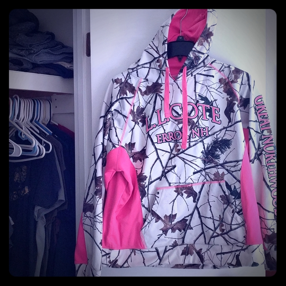 Hunting jacket warm rare hot pink n white realtree